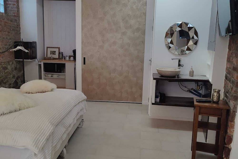 Ganze Wohnung, 30 qm Loft Altstadt Oberurselmitten in der historischen Altstadt Oberursel in Oberursel (Taunus), Hochtaunuskreis