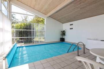 Ferienhaus für 8 Personen, mit Whirlpool und Terrasse sowie Garten und Sauna in Lolland-Falster