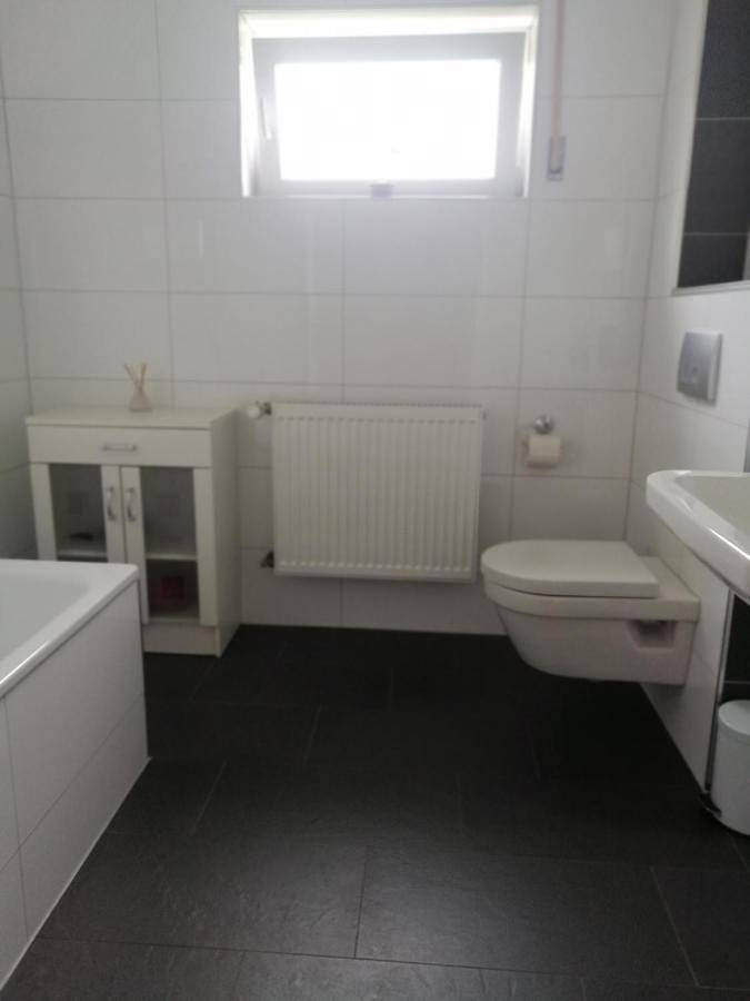 Ferienwohnung für 3 Personen, mit Terrasse in Landstuhl - 4