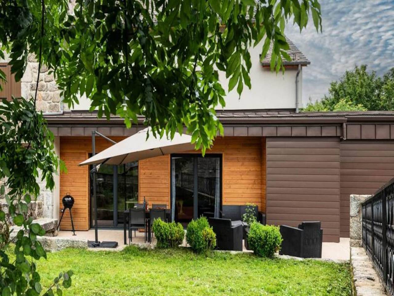 Appartement entier, Gמte de France 6 personnes in Rieutort-de-Randon, Région de Mende