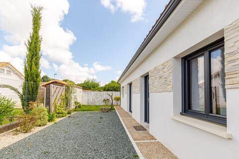 Location de vacances pour 4 personnes, avec terrasse dans Plage des Nonnes - 2