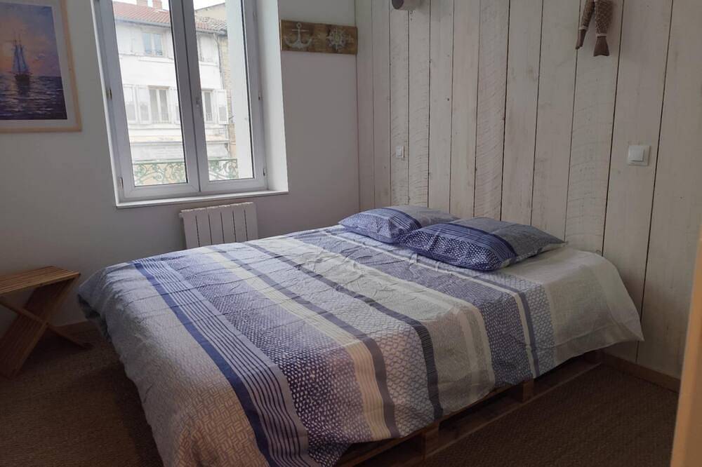 Entire apartment, Le Havre balneo in Romans-sur-Isère, Valence region