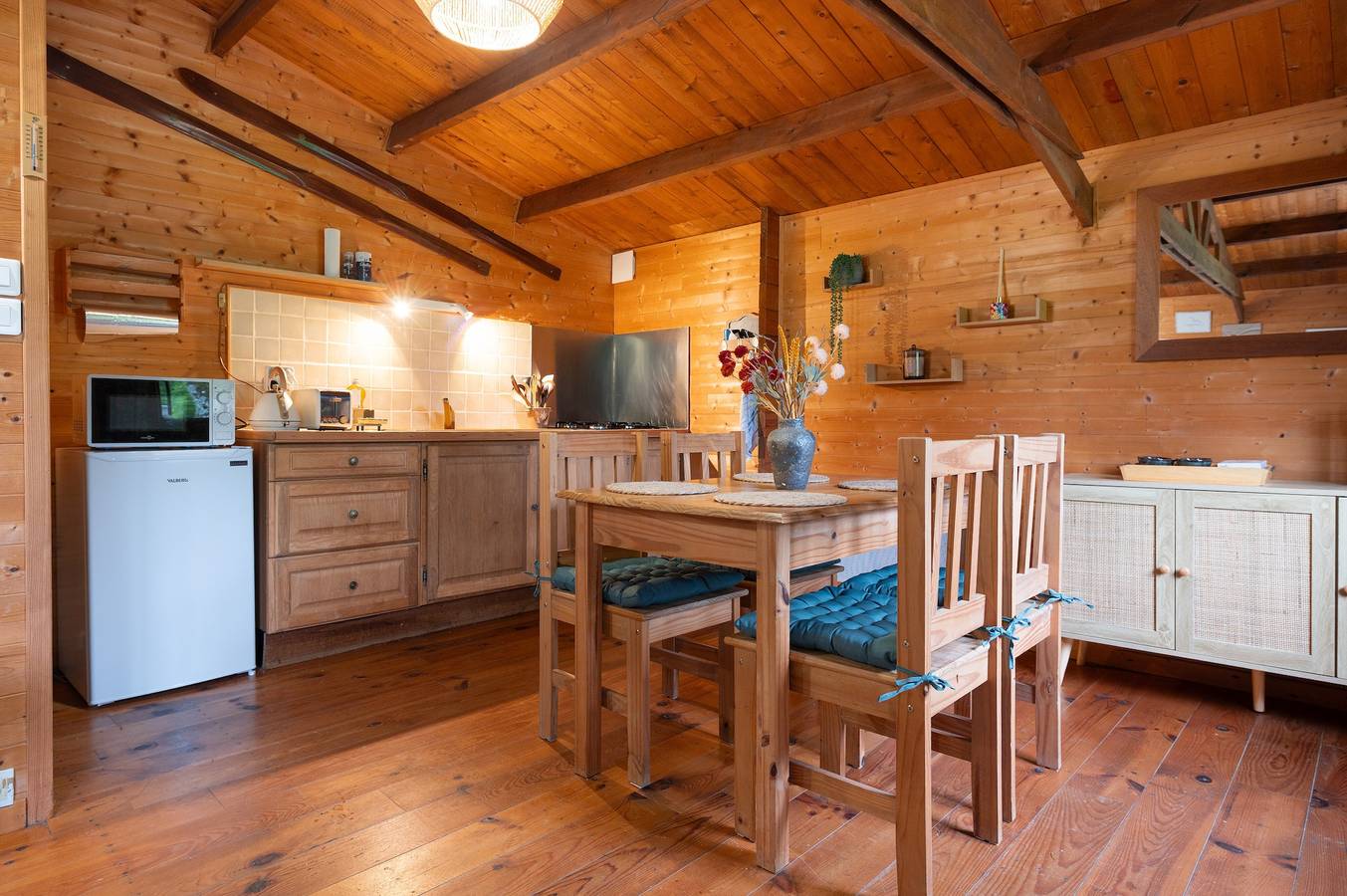 Maison de vacances « Chalet » avec terrasse privée et jardin commun in Guilligomarc'h, Région de Quimper