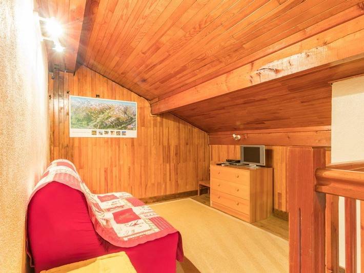 Ganze Wohnung, Gemütliches Chalet für 8 Personen mit Kamin in Serre-Chevalier, Chantemerle in Saint-Chaffrey, Serre Chevalier