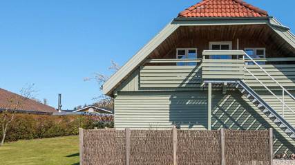 Ferienwohnung für 4 Personen, mit Terrasse in Høll
