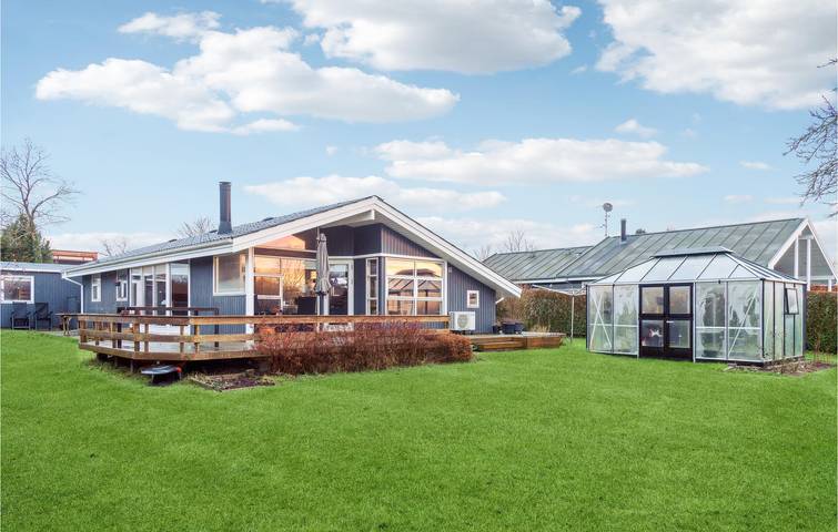 Ferienhaus für 8 Personen, mit Terrasse und Whirlpool sowie Garten in Aarhus und Umgebung
