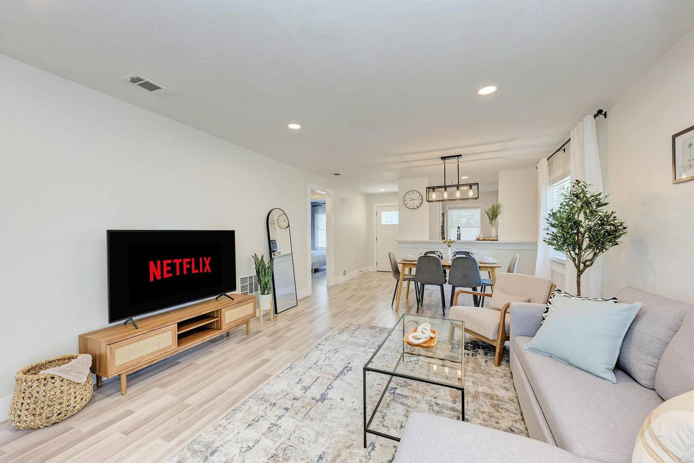 Charming Florida Beach Home w  King Bed  Patio in Osprey, Sarasota County