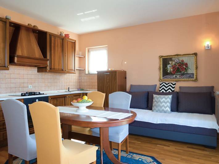 Ferienwohnung für 3 Personen, mit Balkon und Garten in Banjol - 3