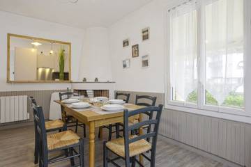 Vacation Rental for 8 Guests in Hossegor, Dax region, Picture 4