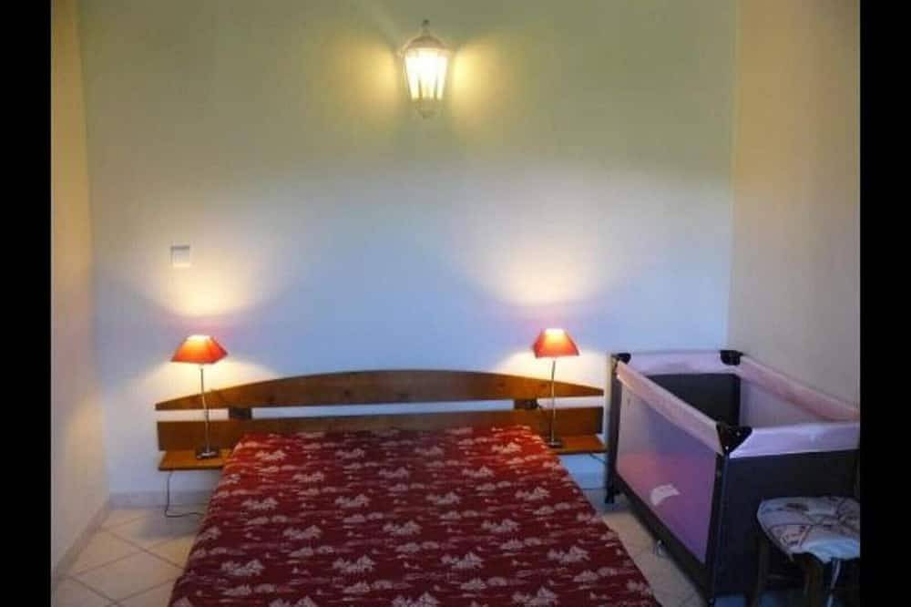 Chalet édelweiss, 4/5pers,terrace,Savoie, mountain, 2 bedrooms, 3*, France in Saint-Jean-d'Arves, Región de Saint-Jean-de-Maurienne
