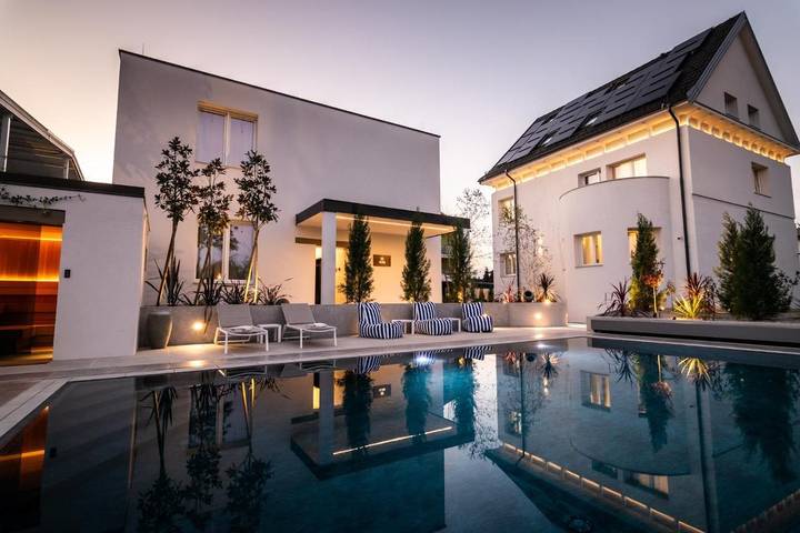 Ferienanlage für 4 Personen, mit Ausblick und Garten sowie Sauna und Pool in Slowenien