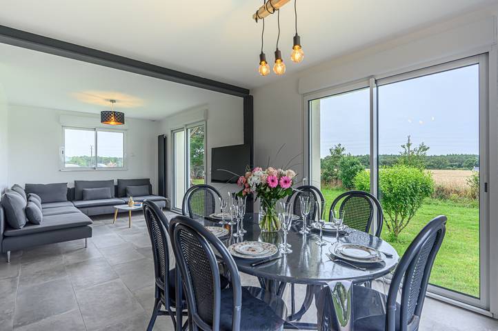 Location de vacances pour 8 personnes, avec terrasse et jardin dans Theix-Noyalo - 2