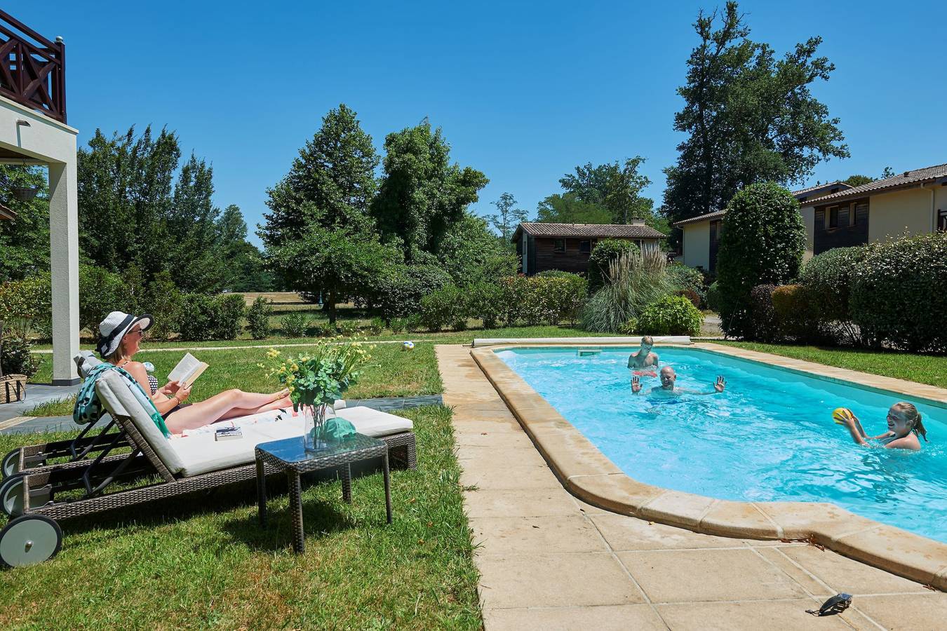 Residence Chateau de Salles — Margaux 8p. pool in Salles, Region de Arcachon