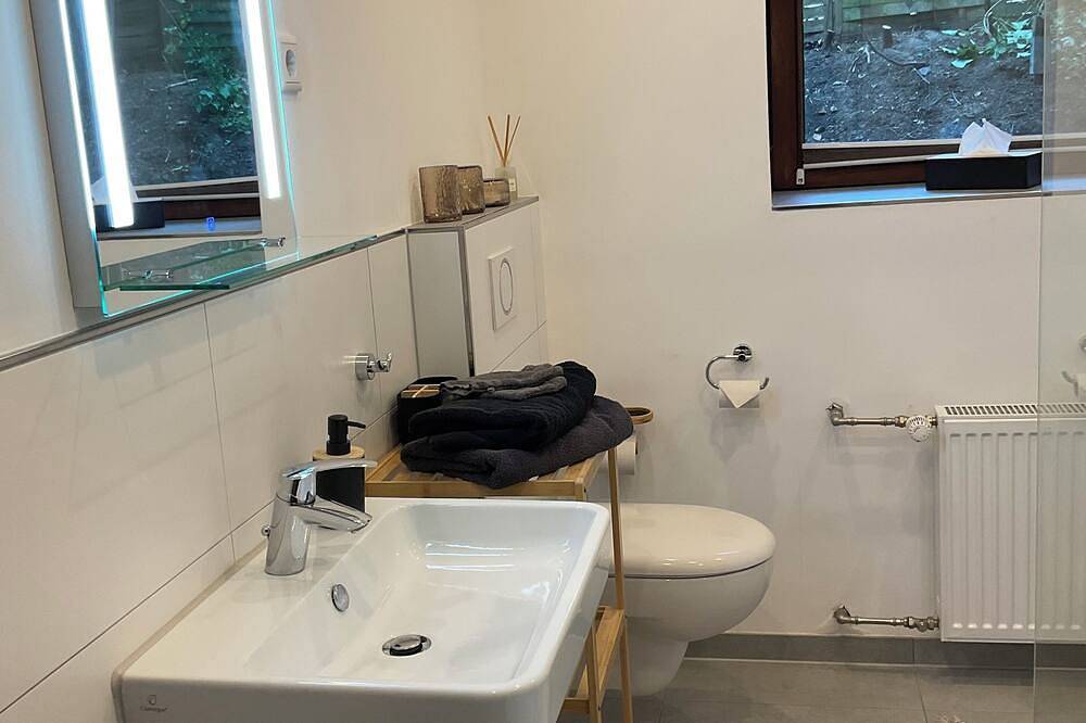 Entire apartment, Quiet, fully equipped guest apartment in Mettmann, North Rhine-Westphalia