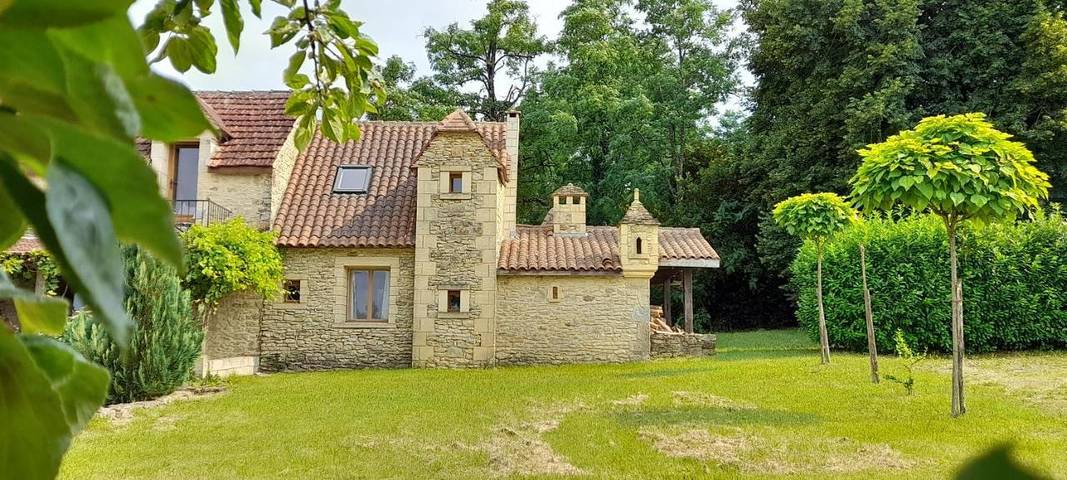 Gîte pour 4 personnes, avec terrasse et vue à Marcillac-Saint-Quentin - 2