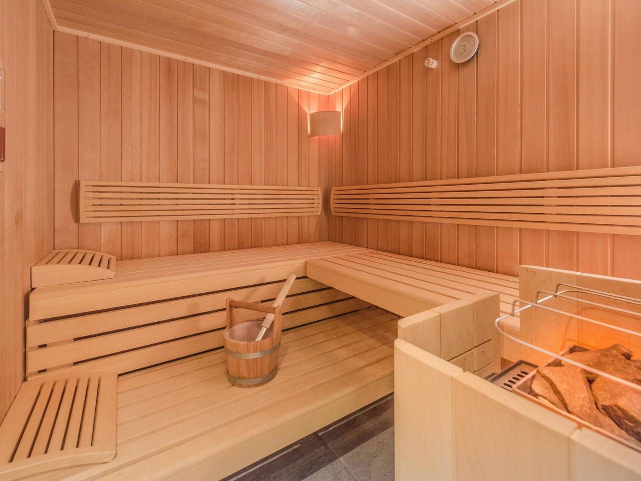 Cafe Pension Kitzer - Doppelzimmer Standard Frühstück in Haus, Schladming-Dachstein