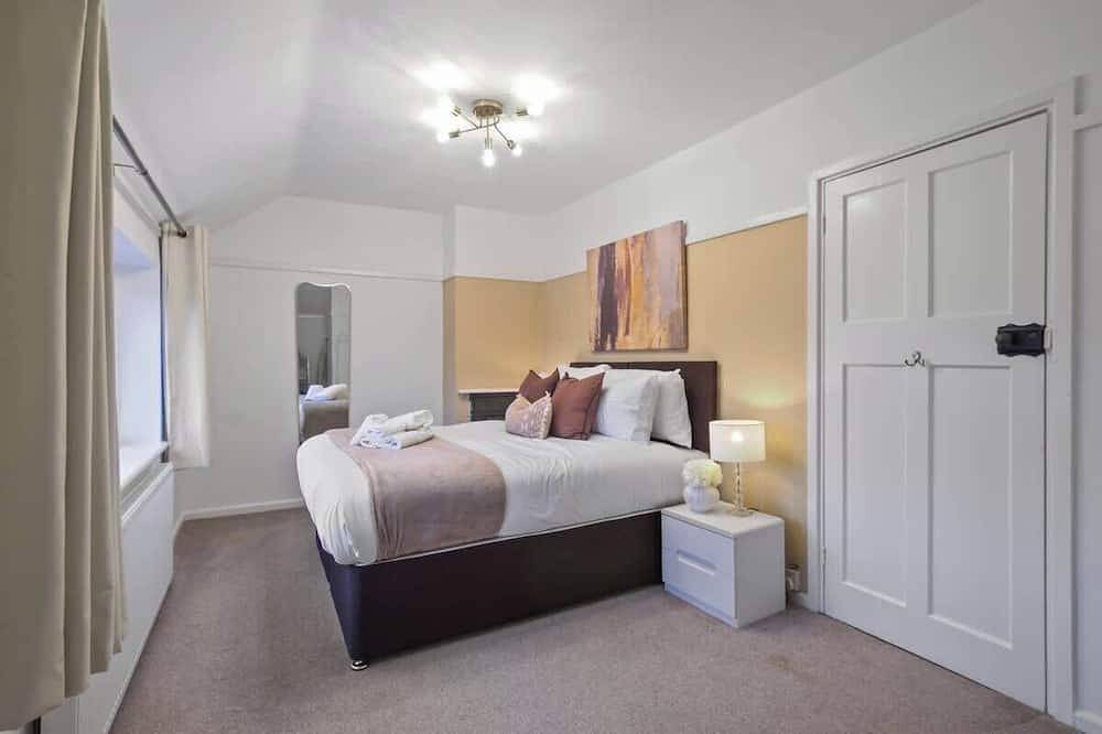 Stylish 3-Bed Countryside House | Peace & Privacy in Buckinghamshire