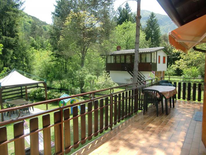 Freistehendes Haus mit eingezäuntem Privatgarten in Pur (Ledro), Ledro