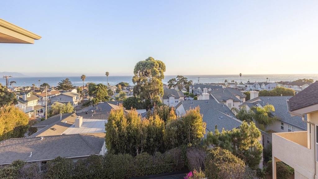 Ganze Wohnung, Stilvolle und aktualisierte Ocean View Condo in Cayucos, San Luis Obispo County
