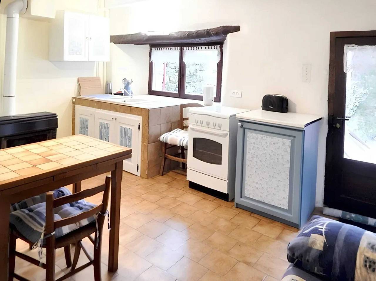 Maison cosy avec vue sur la montagne à Dompnac, cheminée in Dompnac, Parc naturel régional des Monts d'Ardèche