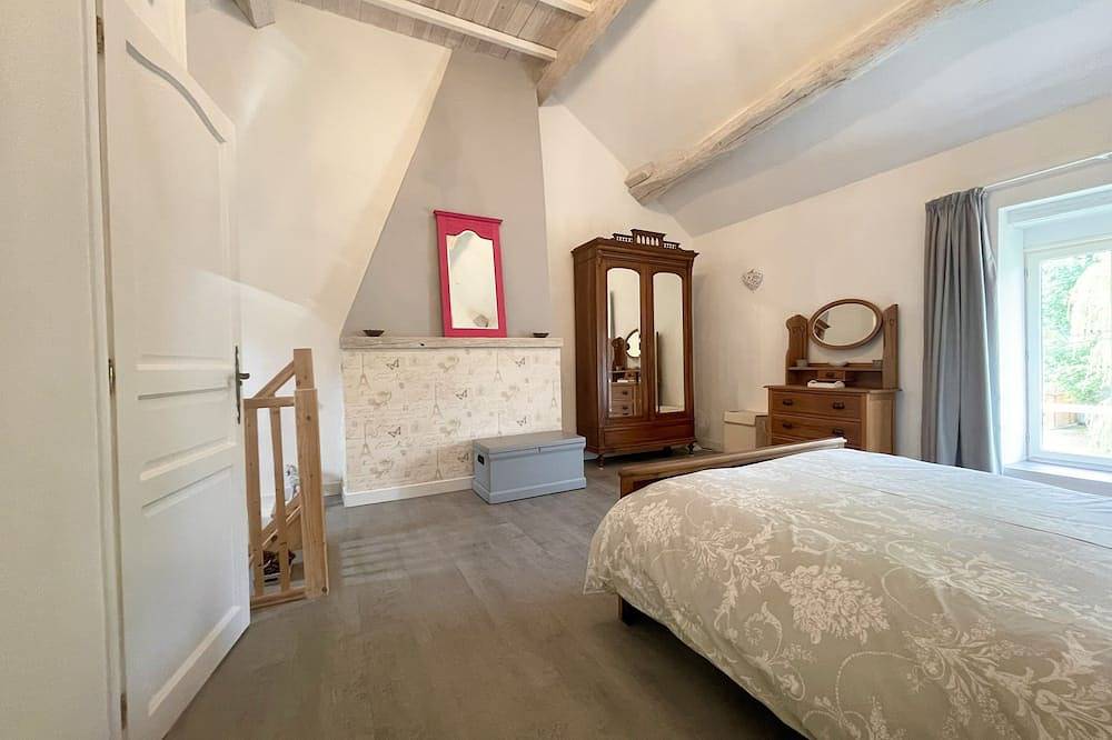 Double Room in Essey, Beaune region