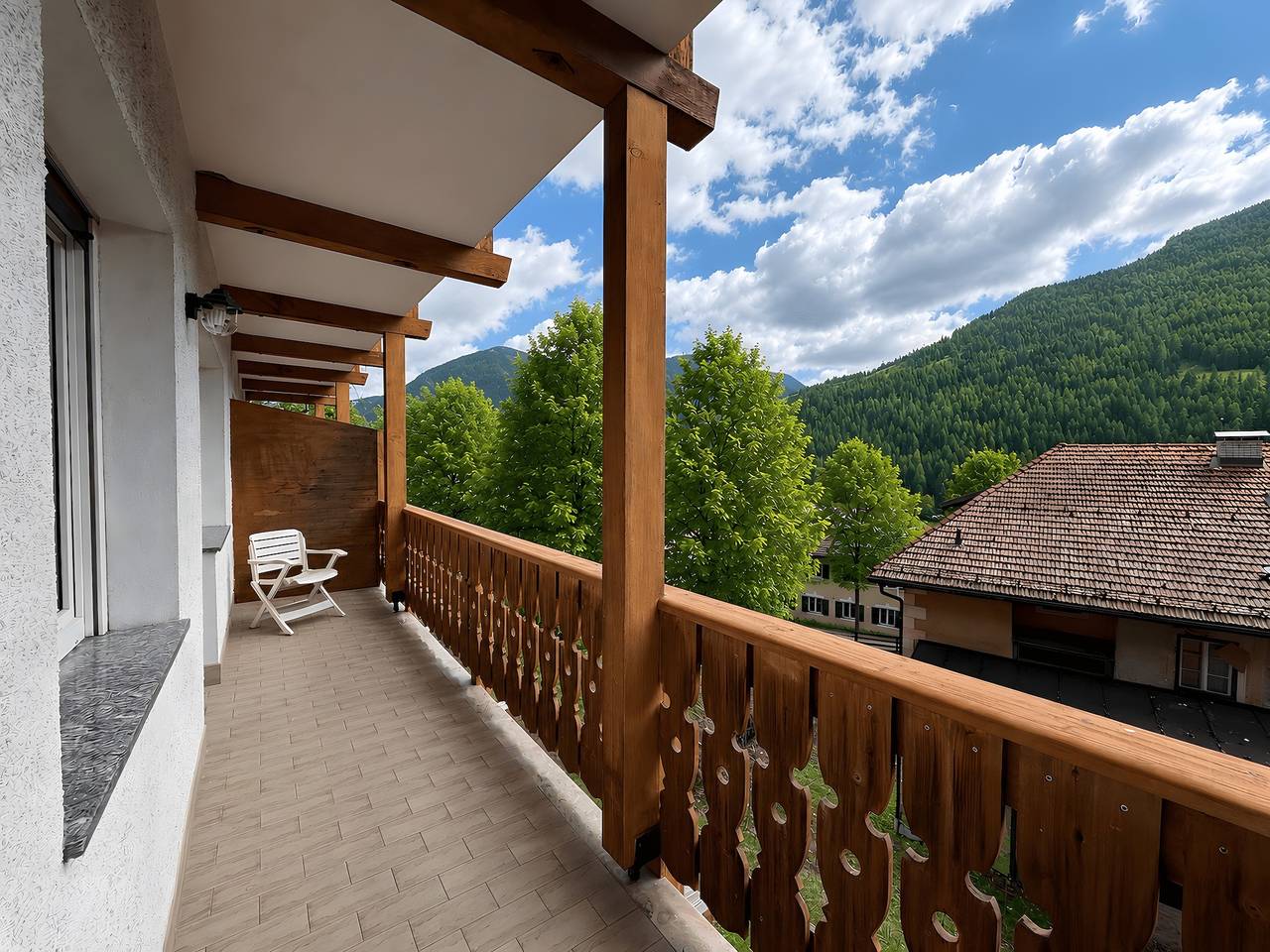 Ganze Wohnung, Apartment 'Lella Stella Alpina' mit Bergblick, Balkon und Wlan in San Giovanni di Fassa, Dolomiti Superski