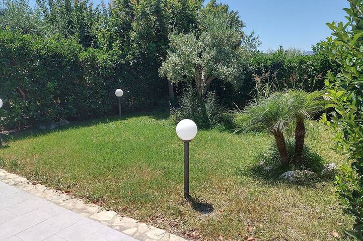 Villa für 8 Personen, mit Pool und Garten - 1