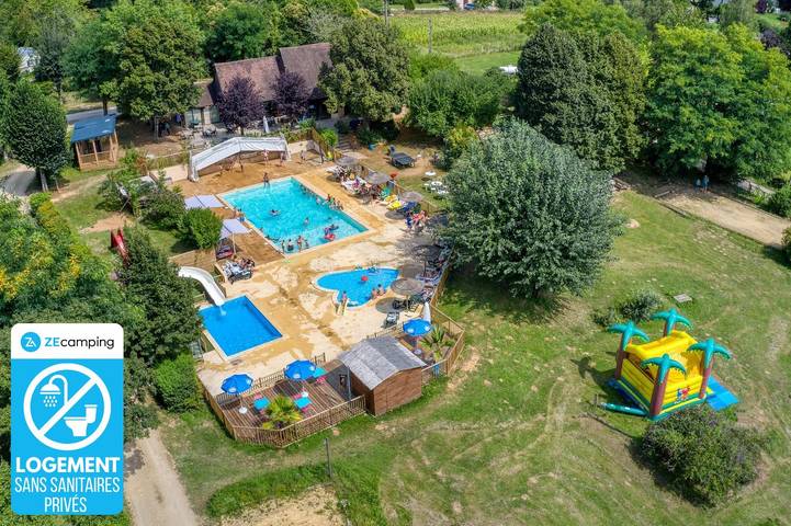 Gîte pour 4 personnes, avec bassin pour enfant à Saint-Cirq