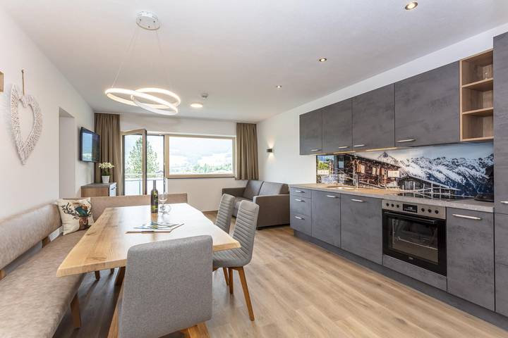 Ferienwohnung für 7 Personen, mit Pool und Garten sowie Ausblick und Seeblick, mit Haustier in Walchsee - 4