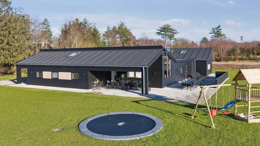 Ferienhaus für 23 Personen, mit Terrasse und Pool sowie Sauna und Whirlpool