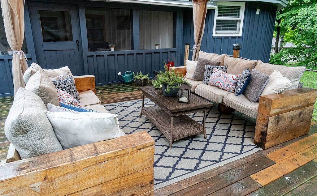 The Triple Round House, In The Heart Of Hidden Valley Ski Hill & Peninsula Lake in Muskoka