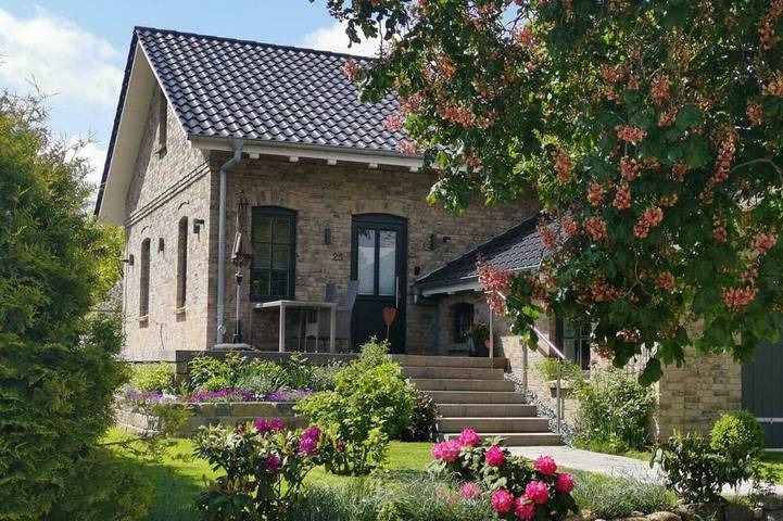Ferienhaus für 4 Personen, mit Balkon und Garten sowie Sauna in Missunde
