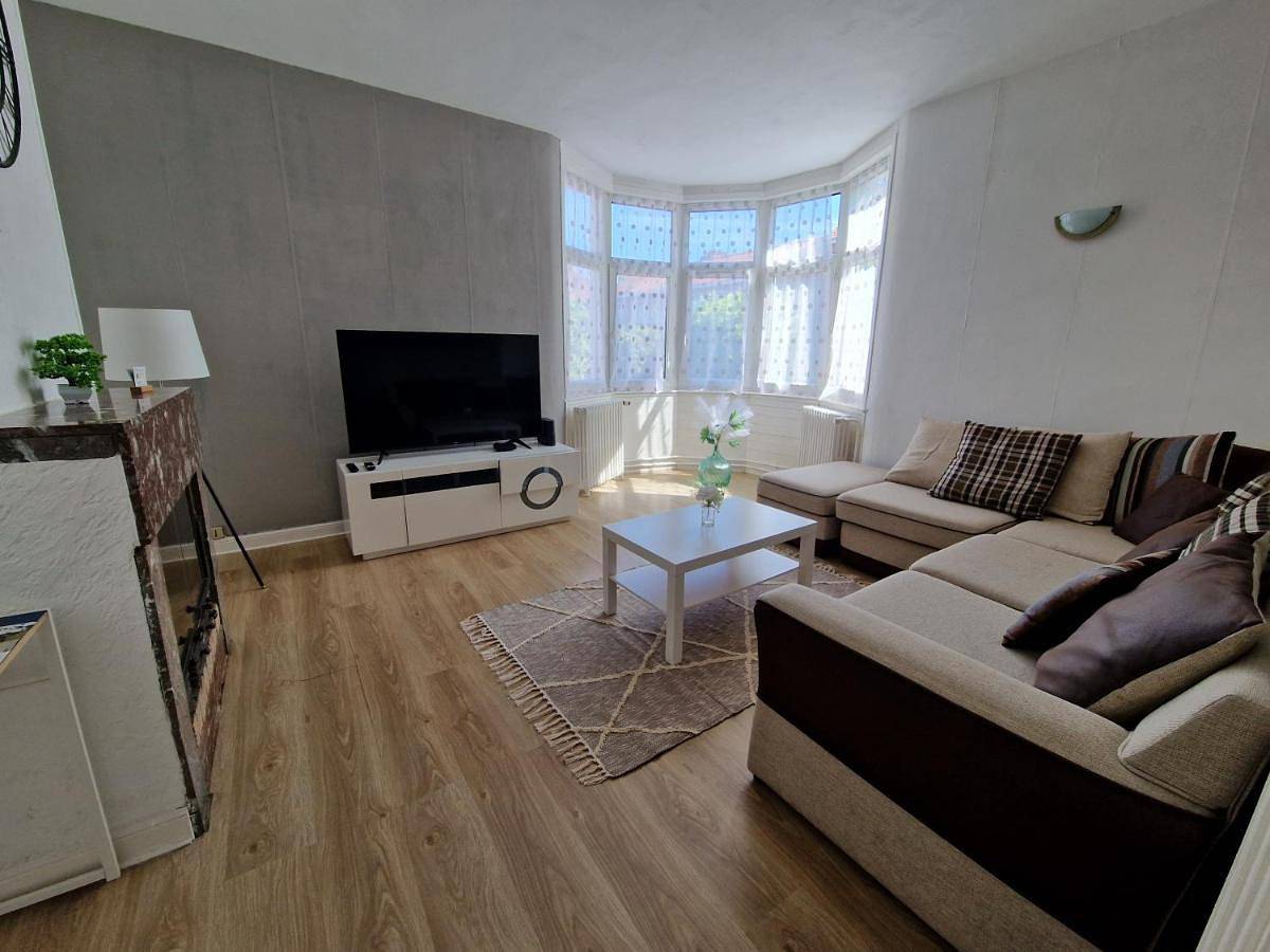 Appartement entier, Spacieux duplex familial proche Dunkerque et plage in Coudekerque-Branche, Côte des dunes de Flandres