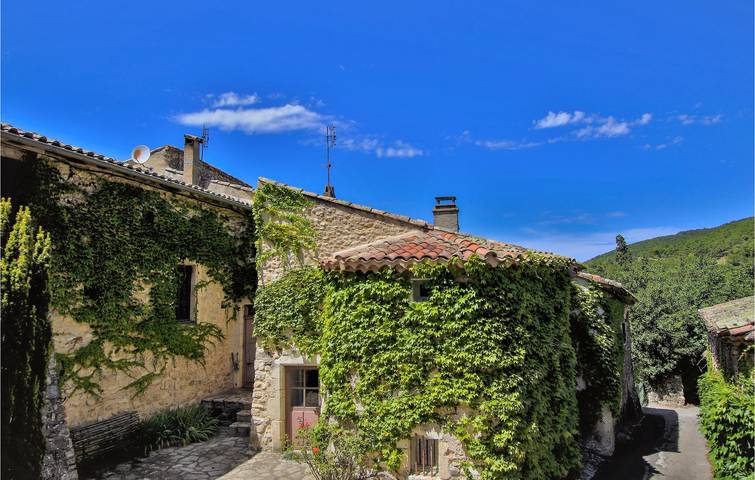 Maison de vacances pour 12 personnes, avec piscine ainsi que vue et jardin, animaux acceptés