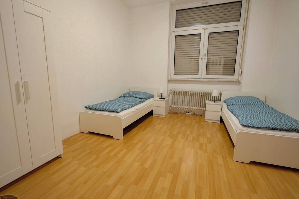 Ganze Wohnung, Owl - Gemütliches Apartment mit 3 Schlafzimmern für bis zu 6 Personen. in Durlach, Karlsruhe