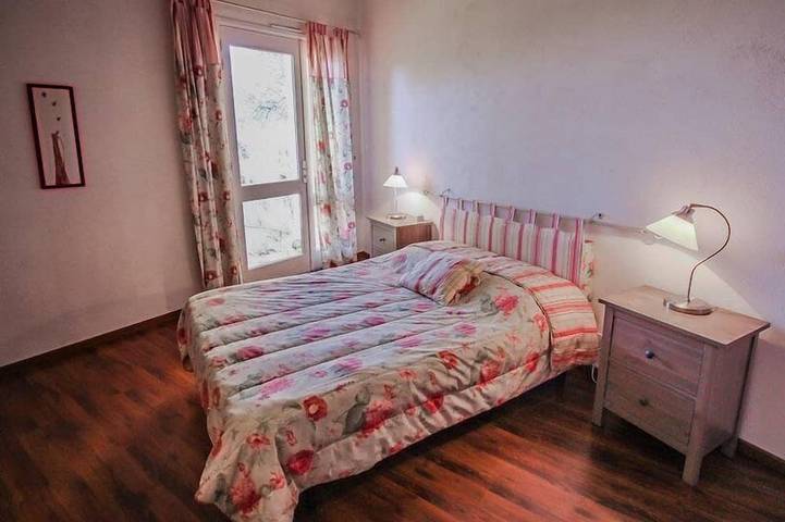 Location de vacances pour 6 personnes, avec jardin à Grambois - 4