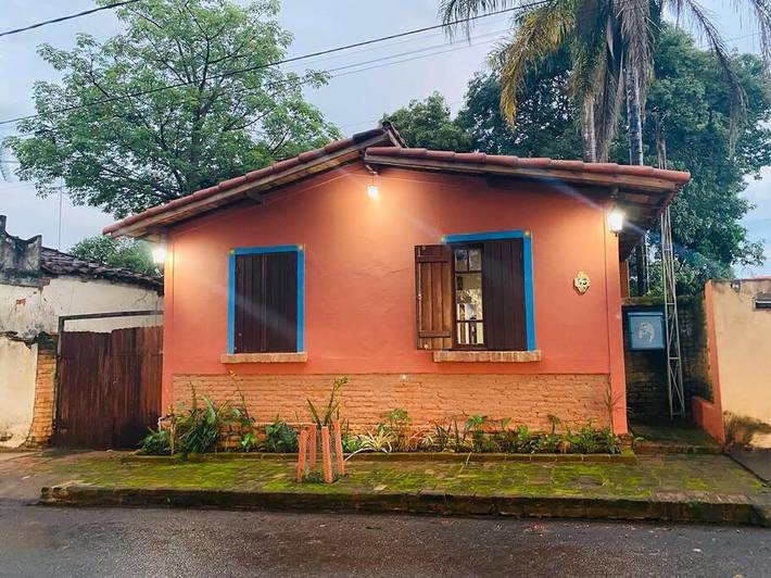 Casas e apartamentos de temporada para 4 pessoas, com jardim e vista para o lago e ainda vista em Delfinópolis
