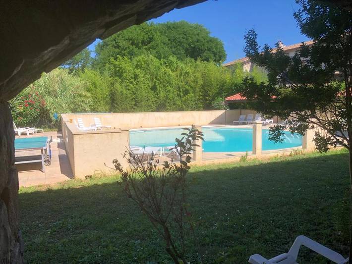 Hôtel pour 2 personnes, avec terrasse ainsi que jardin et piscine, animaux acceptés à Tornac - 2