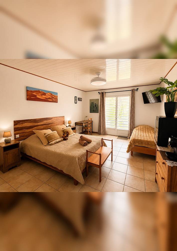 Chambre d’hôte pour 3 personnes, avec Terrasse et Jardin dans l' Aude - 2