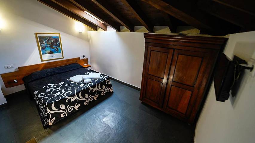 Casa rural para 2 personas, con Balcón y Terraza además de Jacuzzi y Jardín en Provincia de Guadalajara - 2