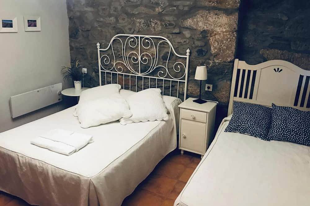 Homerez - Casa espaciosa en Molinaseca con vista a la montaña in Molinaseca, El Bierzo