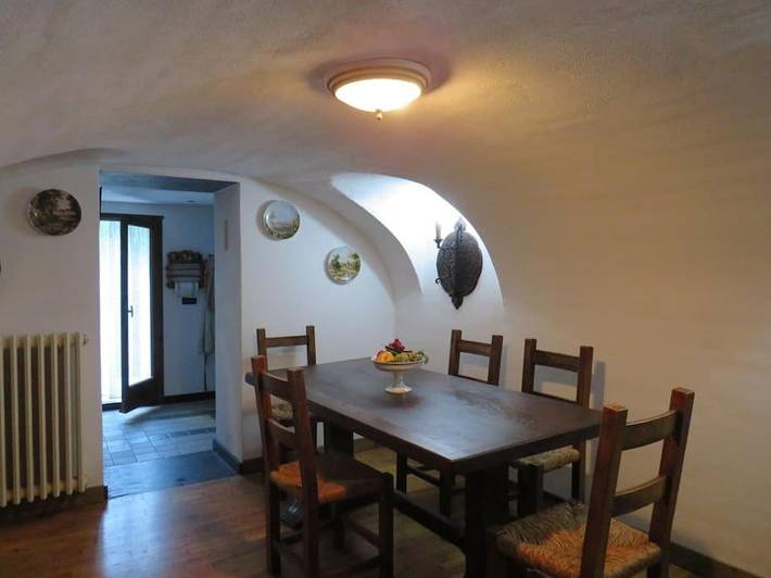Gîte pour 6 personnes, avec balcon et vue, animaux acceptés à Triora