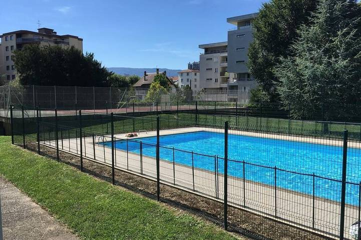 Appartement de vacances pour 2 personnes, avec piscine et terrasse à Chambéry