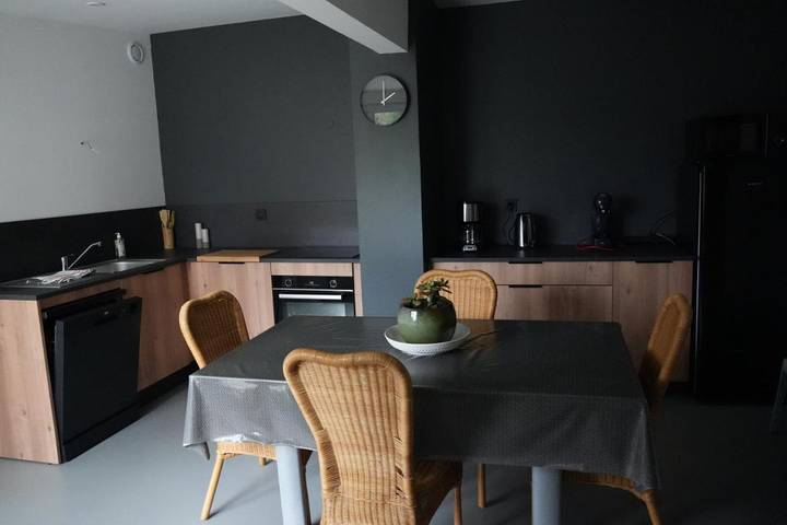 Location de vacances pour 6 personnes, avec terrasse dans Mérélessart