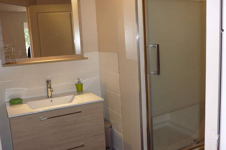 Gîte pour 2 personnes, avec terrasse et jardin à Cadenet - 3