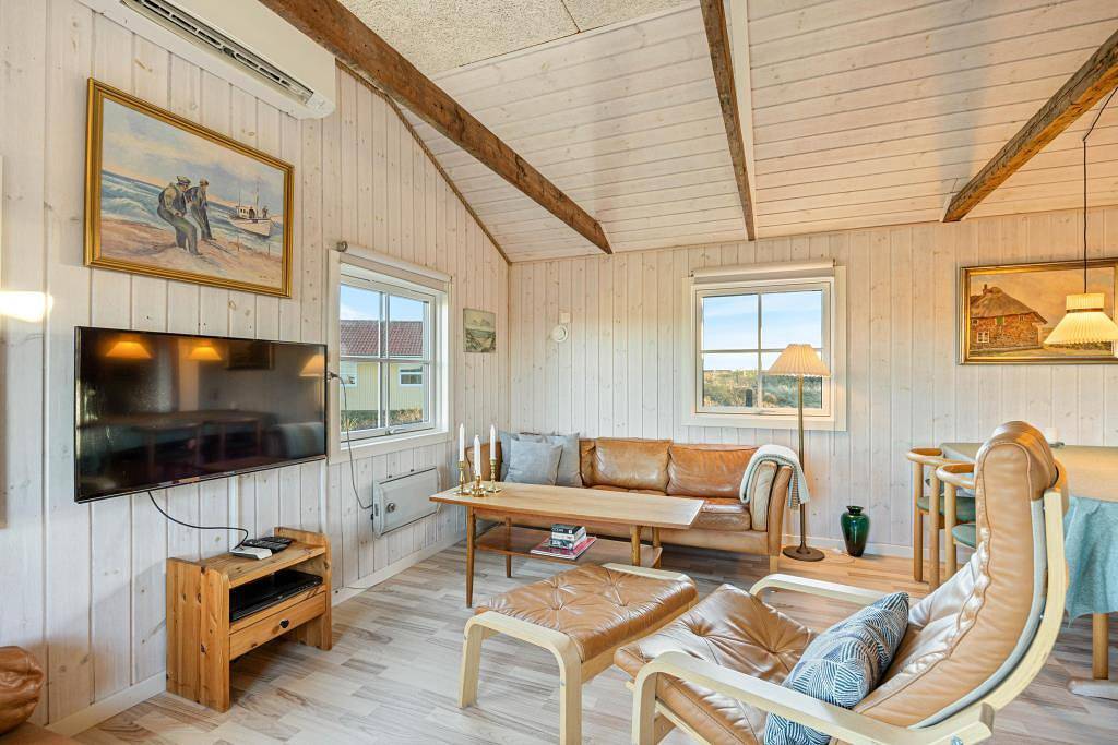 Traditionelles Sommerhaus mit Wintergarten in Hvide Sande, Holmsland Klit