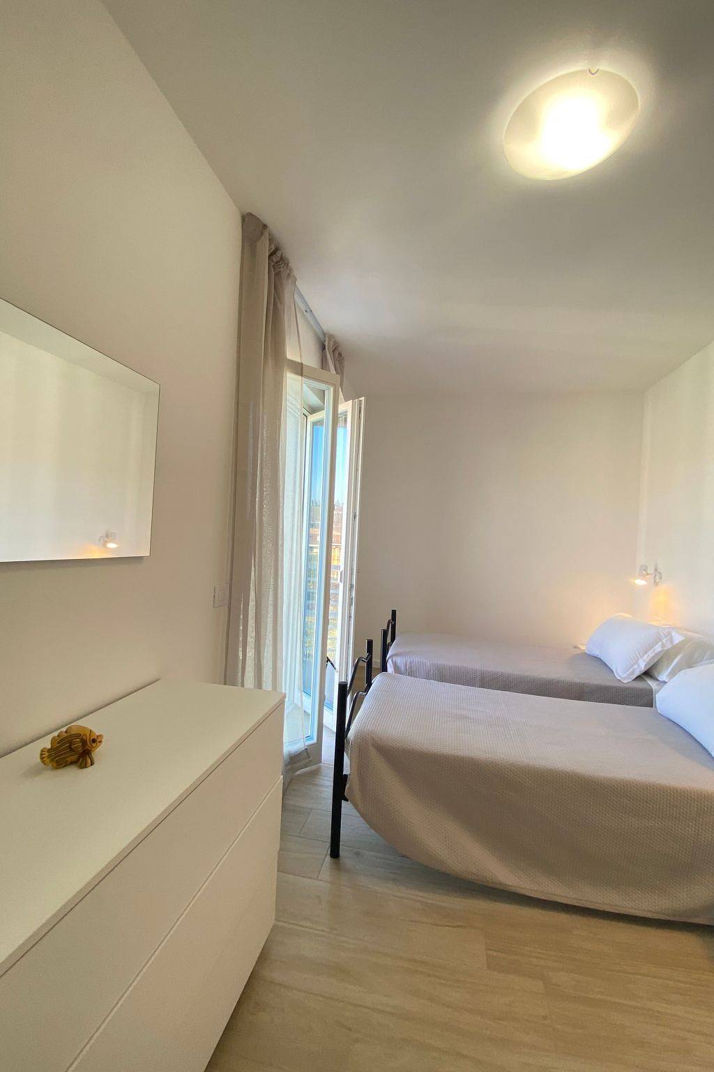 Appartement entier, Wohnung 'Vanessa' mit Terrasse in Lazise, Montagnes autour du lac de Garde