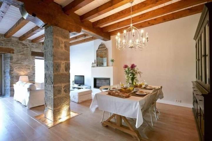 Gîte pour 11 personnes, avec balcon et jardin