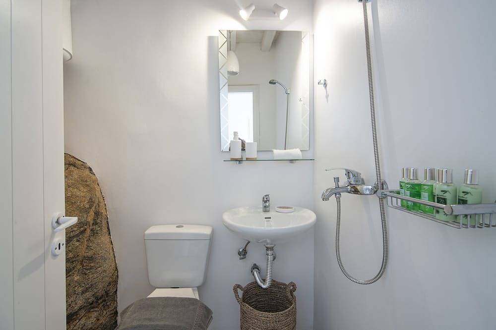 Entire apartment, Pietra Bianca 1891 Guest House B in Mykonos