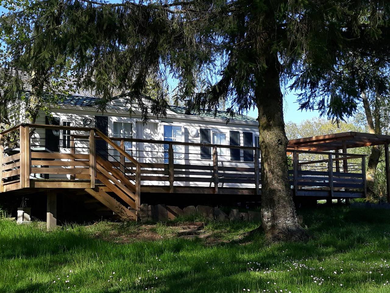 Mobilhome 4 personnes Bord du Lac de Pareloup 12 in Salles-Curan, Lac de Pareloup
